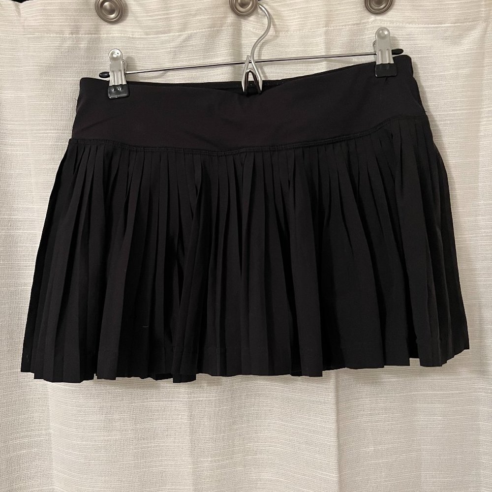 Pleated lululemon tennis skirt | Black | Size 6